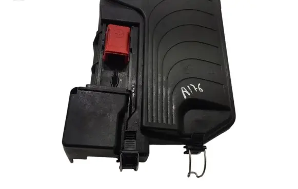 Mercedes-Benz A W176 Fuse box cover A2465400182