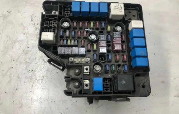 Hyundai Santa Fe Fuse module 919502B530