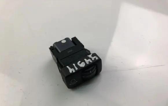 Toyota Avensis Verso Other switches/knobs/shifts 8415244020