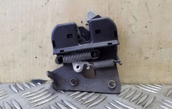 BMW 5 E60 E61 Seat back rest lock catch 52207112863 7112863