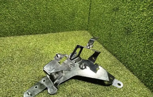 Renault Kangoo III Other engine bay part 241379766R