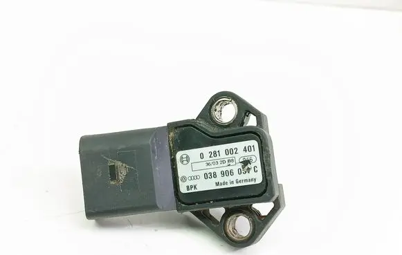 Volkswagen Golf IV Air pressure sensor 038906051C 0281002401