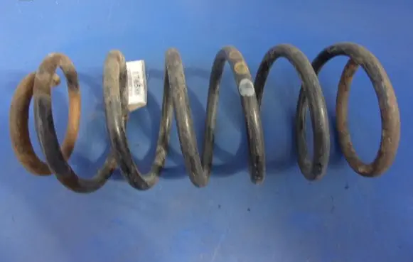 Volkswagen Golf III Front coil spring