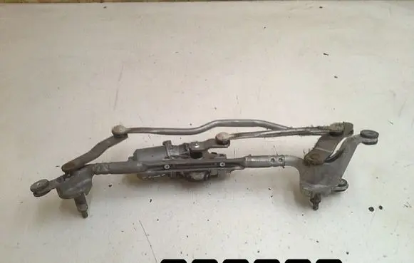 Mazda 5 Front wiper linkage and motor