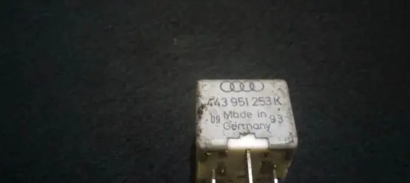 Volkswagen PASSAT B5 Other relay 443951253k