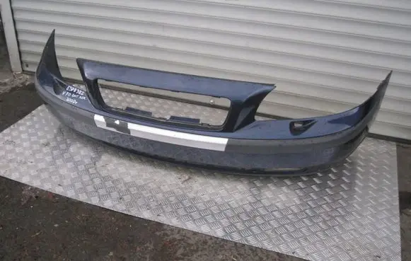 Volvo V70 Front bumper