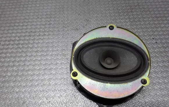 Nissan Navara D22 Front door speaker 281582S400