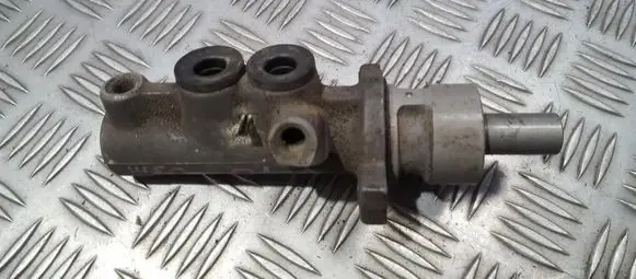 Volvo S40, V40 Master brake cylinder 310052