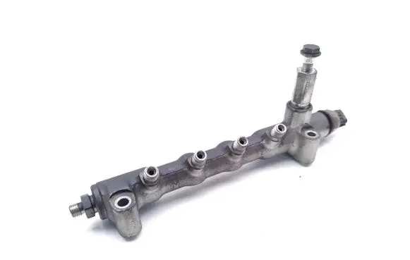 Opel Zafira B Fuel main line pipe 55PP05-01 10338070331