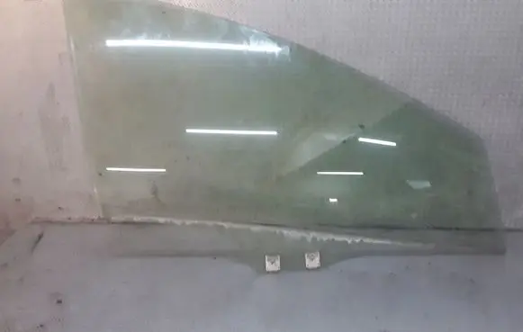 Mazda CX-7 Front door window glass four-door