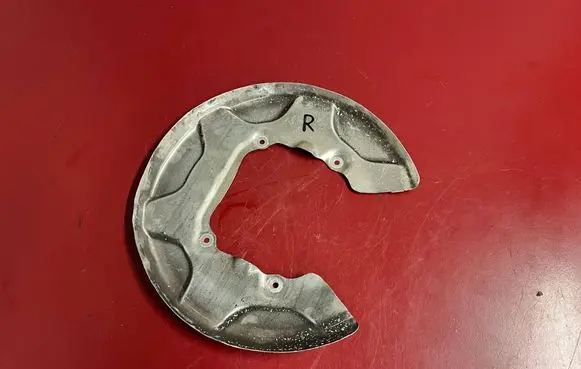 BMW X1 U11 Rear brake disc plate dust cover 6892749