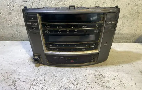 Lexus IS 220D-250-350 Radio/CD/DVD/GPS head unit 758950