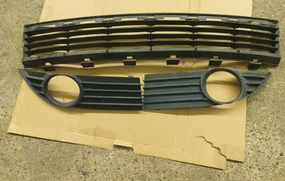 Front bumper lower grill