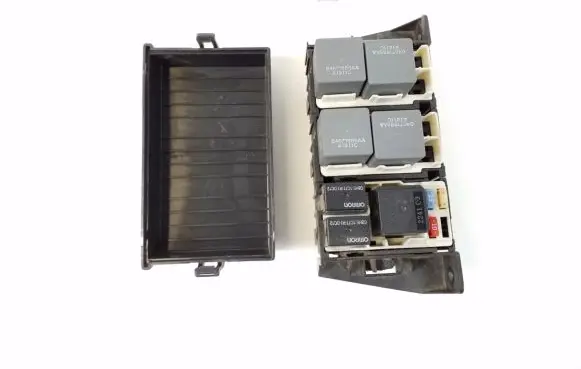 Jeep Grand Cherokee Fuse module