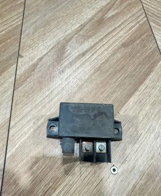Mercedes-Benz E W211 Charging relay A0025426419 0332002167 12V100A