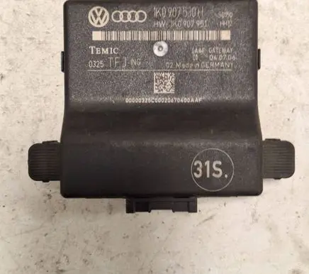 Volkswagen Touran I Other control units/modules 1K0907530H 1K0907951 0325