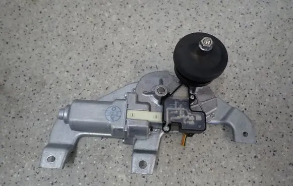 Suzuki Splash Wiper motor