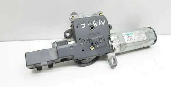 Mercedes-Benz C W202 Sunroof motor/actuator 2028204710