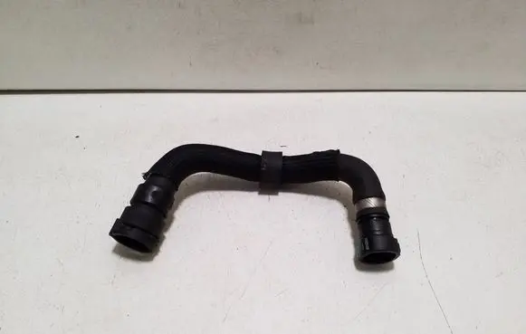Land Rover Discovery Sport Engine coolant pipe/hose GJ328B160AA