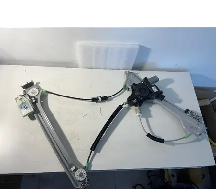 Chevrolet Corvette C8 Front door electric window regulator 84970840 20210506