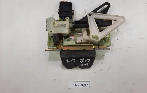 Volvo XC70 Tailgate/trunk/boot lock/catch/latch