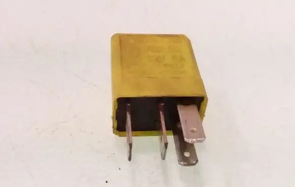 Opel Meriva A Light relay 24433728 70222