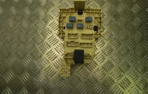 Vauxhall Agila B Fuse box set 3677051K01