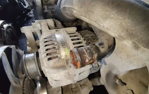 Volkswagen PASSAT B5 Generator/alternator 058903016