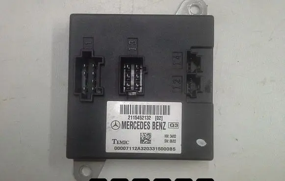 Mercedes-Benz E W211 Engine control unit/module 2115452132