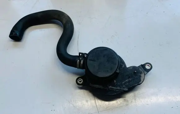 Chrysler Grand Voyager IV Breather/breather pipe/hose 31382009F