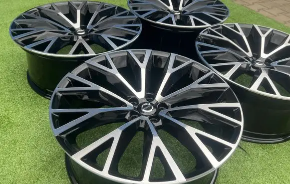 Volvo XC90 R22 alloy rim 31454682