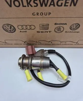 Volkswagen Caddy AdBlue injector 04L131113R 0444025047 04L131113L