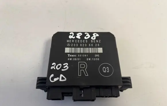 Mercedes-Benz C W203 Door control unit/module 2038206626