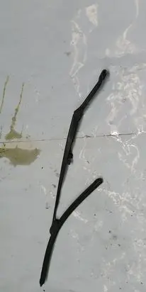 BMW 3 E46 Windshield/front glass wiper blade NOCODE