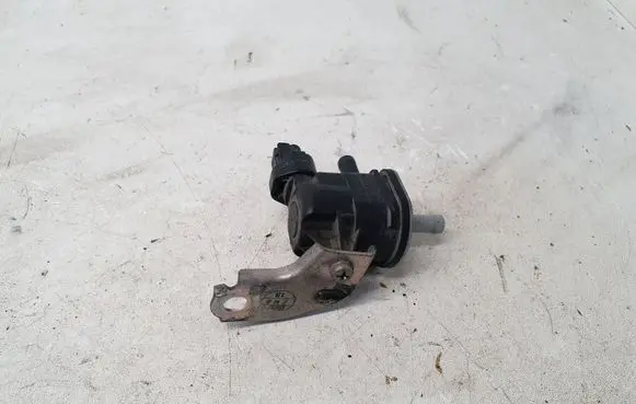 Toyota Auris E180 Vacuum valve 9091012276 1362007010