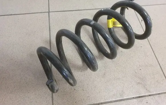 BMW X6 F16 Front coil spring 6862234