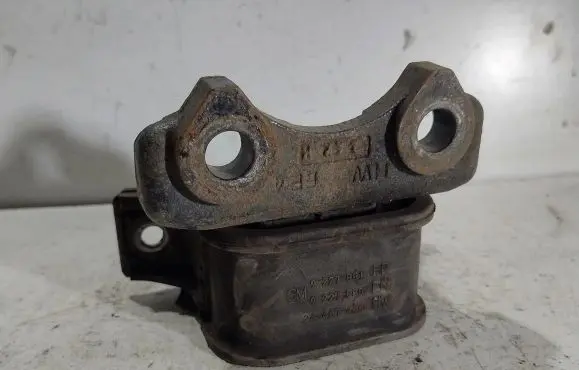 Opel Omega A Engine mount vacuum valve 9227881