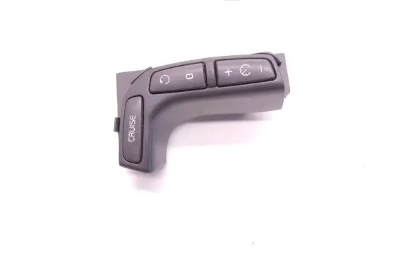 Volvo V70 Steering wheel buttons/switches 9141887 D80