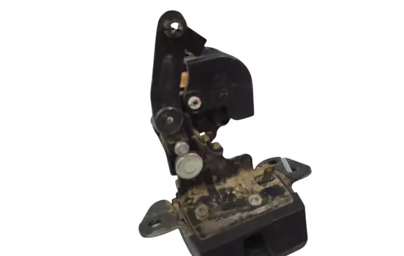 Hyundai Santa Fe Tailgate/trunk/boot lock/catch/latch 812302B000