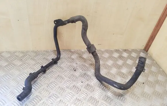 Volkswagen Touareg I Engine coolant pipe/hose