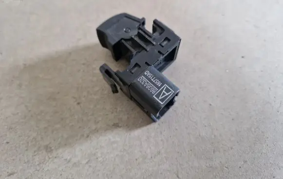 Fiat Fullback Electric window control switch 8608A320