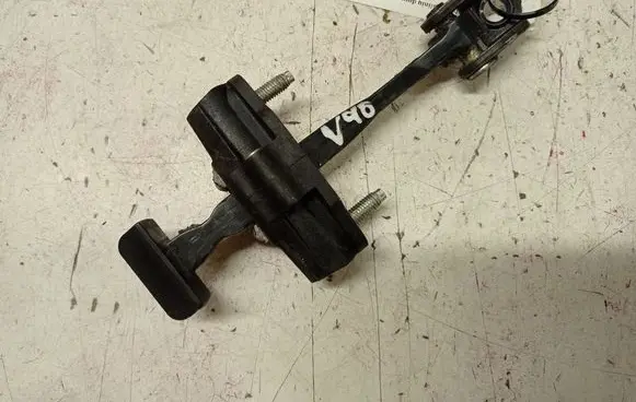 Volvo V40 Rear door check strap stopper