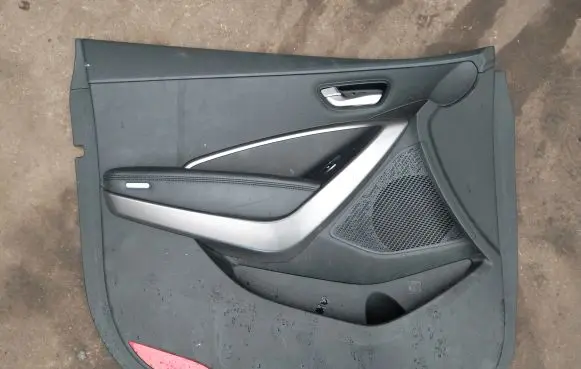 Hyundai Santa Fe Front door card panel trim 823112W000