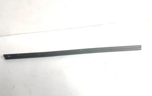 Audi e-tron Rubber seal front door window/glass 