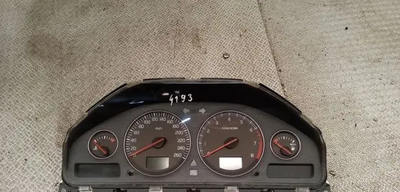 Volvo S60 Speedometer (instrument cluster) 30746097