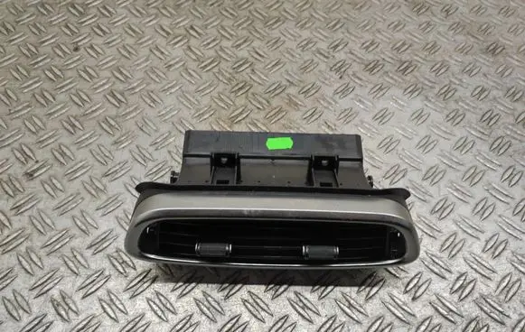 Fiat 500X Dash center air vent grill 735572564 C819