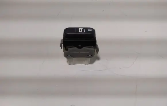 Nissan Qashqai Central locking switch button 21000A
