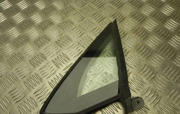 Volkswagen PASSAT B8 Front door vent window glass four-door 3G0845113F T6776