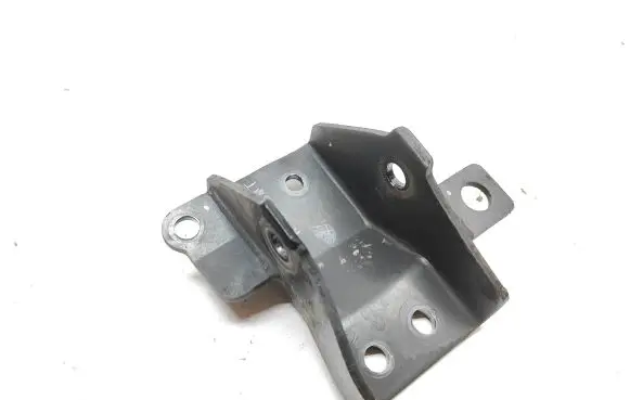KIA Rio Gearbox mounting bracket