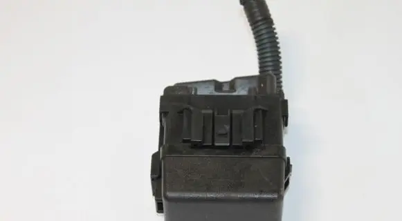 Toyota Auris 150 Fuse module 9008087019